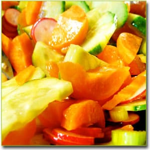 салат из моркови и огурца